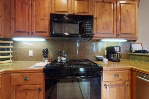 Eagle Ridge Lodge III
