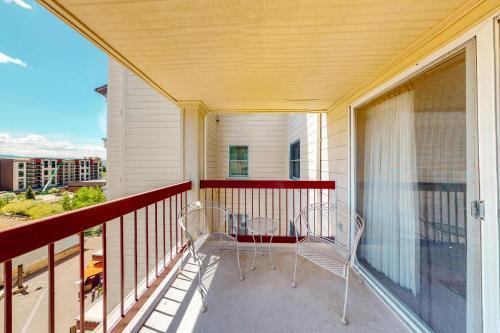 Torian Plum Plaza 507