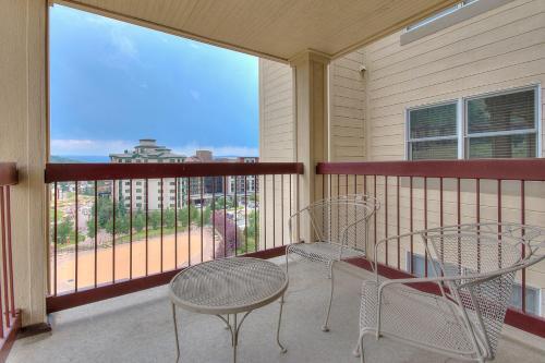Torian Plum Plaza 507