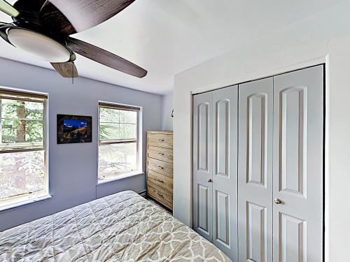 Apartamento New Listing! Renovated Studio With On-site Gondola Condo