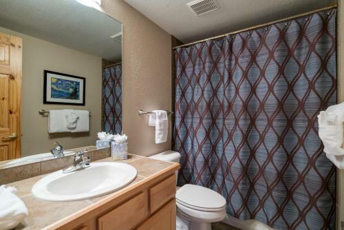 #1018 3 Bed 3 Bath Mountain Townhome