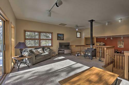 Spacious Mountain Retreat 12mi To Winter Park