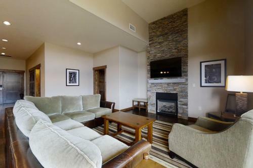 Trailhead Lodge 4100