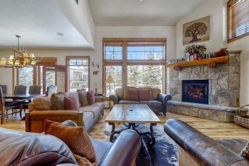 Eagleridge Townhomes 1496