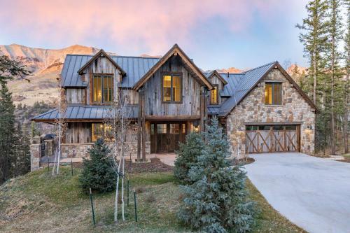 Overlook Haus By Exceptional Stays