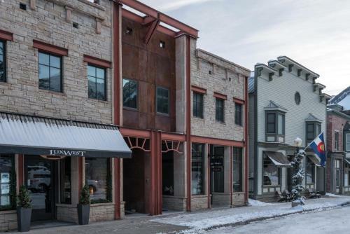 Colorado Ave East 327 - Bear Creek West