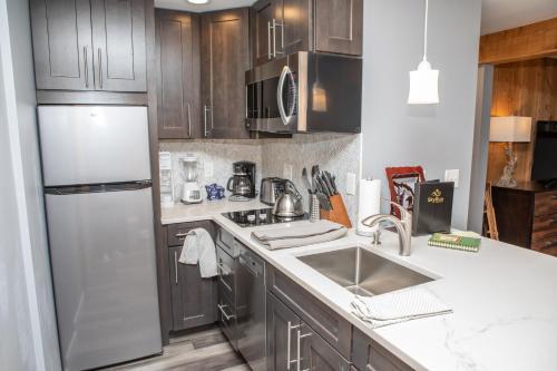6 Chamonix Lane Townhouse