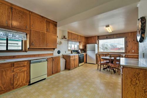 The Terratory Spacious And Inviting Trinidad Home!