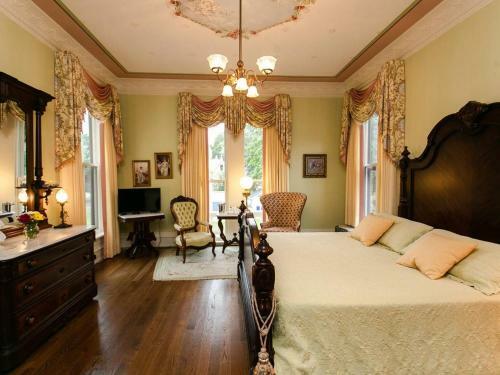 Silas W Robbins B&B