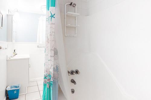 Bethany West - 609 Brookview