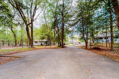 Bethany West - 609 Brookview