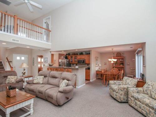 Sea Colony - 53060 Lakeshore