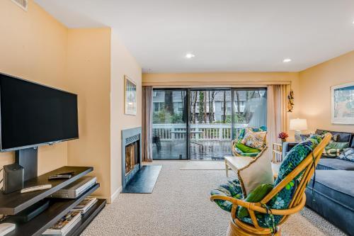 Sea Colony - 8406 Racquet