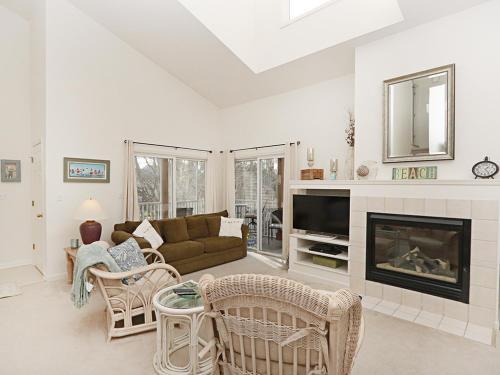 Sea Colony Pinewood III