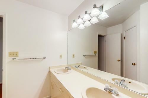 Seatowne - 36896 Bayside