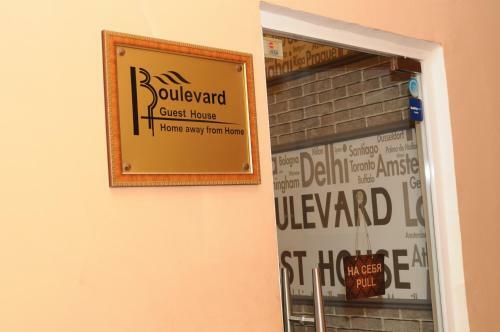 Hostal Boulevard Guest House