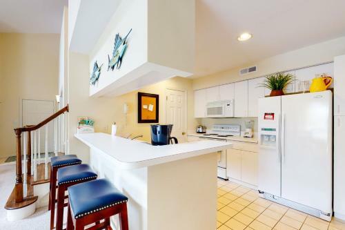 Sea Colony Whispering Pines II