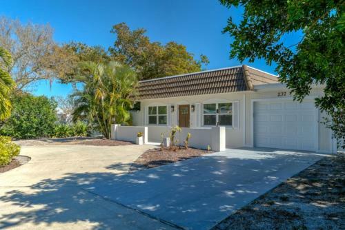 Copacabana Boaters Dream Home
