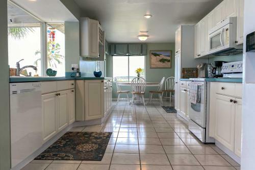 Secluded Bokeelia House With Pool And Ocean View!