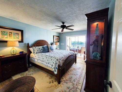 Hickory Bay West Condo