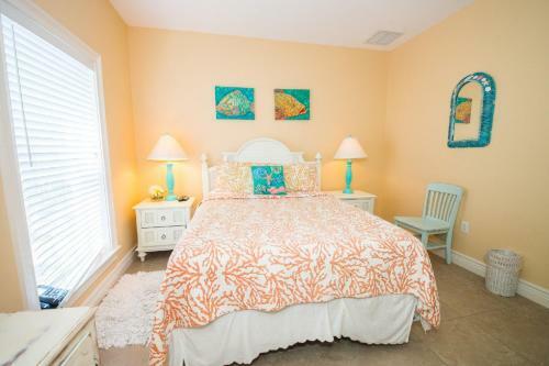 102 6th St S- Upstairs Home