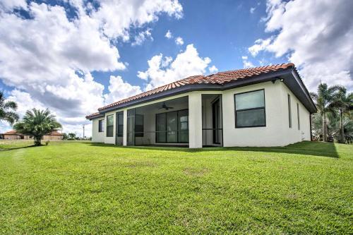 Elegant Waterfront Home On Cape Coral With Lanai!