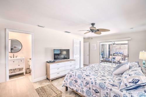 Cape Coral Waterfront Home With Pool And Dock!