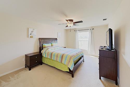 Charming Cape Coral Gem With Lanai & Pool Home