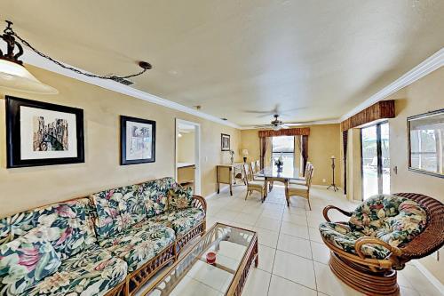 Canal-front Escape - Heated Pool, Spa, Gulf Access Home