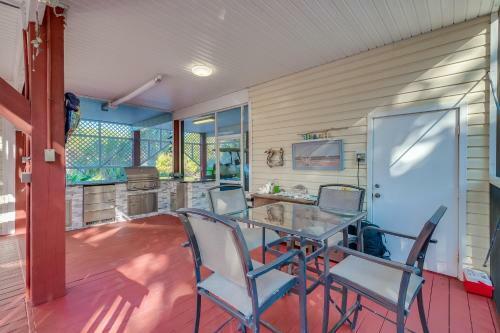 Manatee Haven - Upscale Beach View Home With Screened-in Pool, Spa And Elevator!