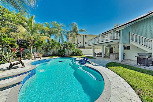 Beautiful Beach Retreat With Private Pool Oasis Home
