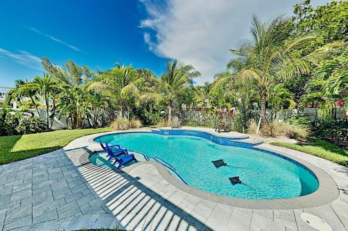 Beautiful Beach Retreat With Private Pool Oasis Home