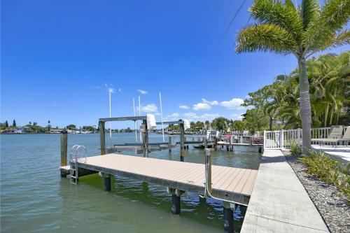 Water Lover's Paradise - Weekly Rental Home