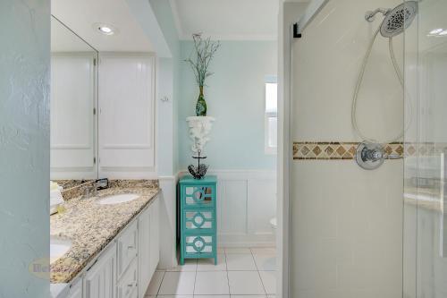 Water Lover's Paradise - Weekly Rental Home