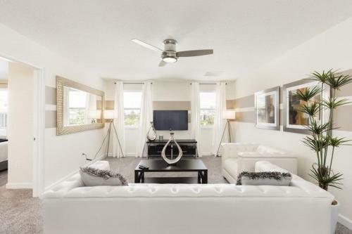 Luxurious 6 Bedroom Championsgate Golf Resort Pool Home