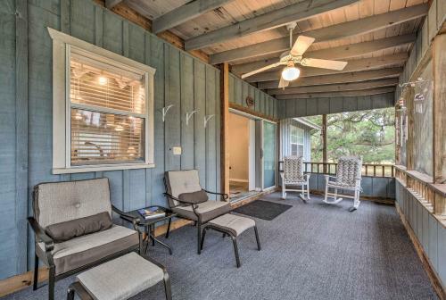 Crystal River Home With Dock, 1 Mile To Boat Launch