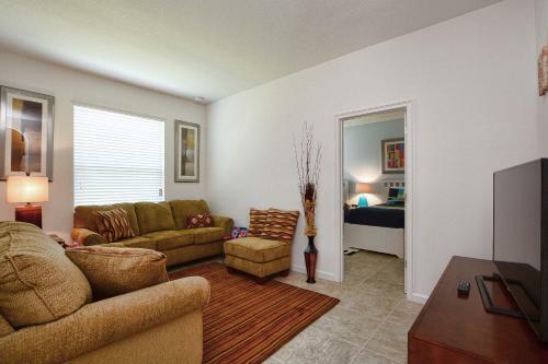 Solterra - 5 Bedrooms House W/pool-7029sr