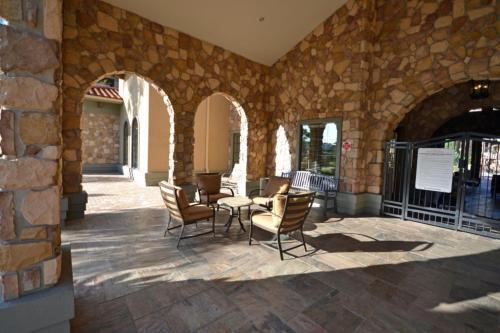 Bella Piazza 272019