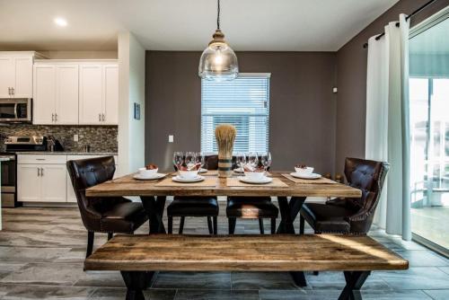 Six-bedroom Champions Villa 6261