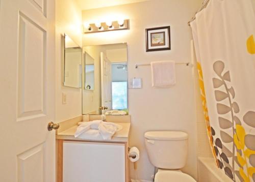 Hampton Lakes 215824