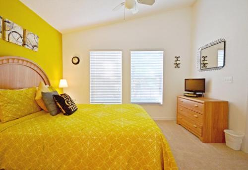 Hampton Lakes 215824