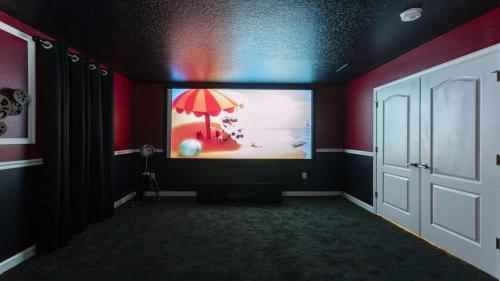 8br Villa On Hazard