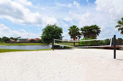 Private Family Pool Retreat Minutes From Disney