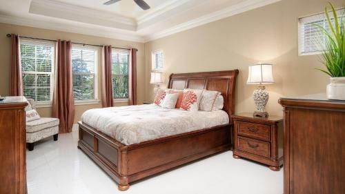 Villa Lago 1883 (S)(2g)- 4br 4ba - (10)