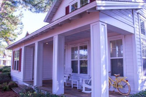 1367 Laurel Grove Home