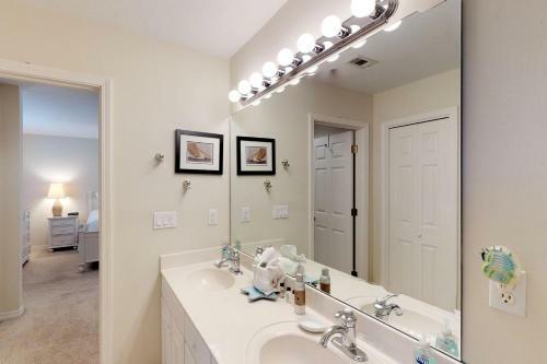 Sea Breeze Cottage