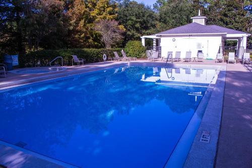 1380 Laurel Grove Home