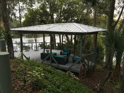 Bed & Breakfast Riverview Lounge