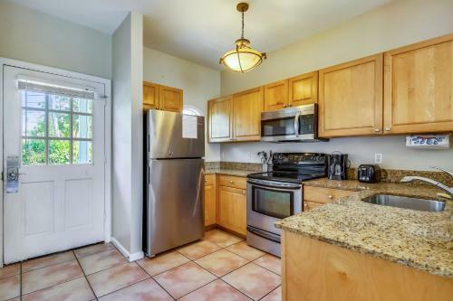 7072 Hawks Cay