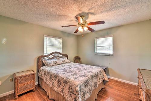 Coastal Oasis With Shared Pool, 2 Mi To Beach!